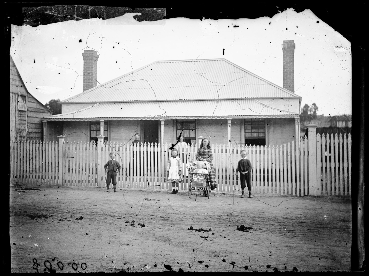 a2822963 - House [of W.T. Pullen], Tambaroora Street, Hill End
