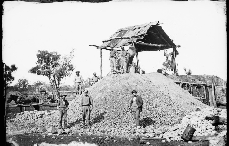 a2822393 - Gold mine, Gulgong area
